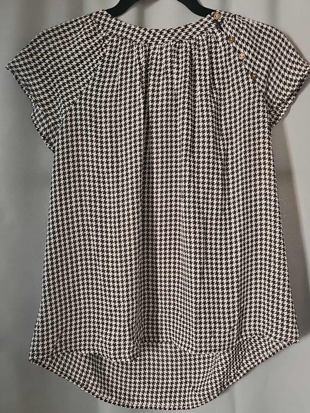 LOFT Black and White Houndstooth Short Sleeve Button-Shoulder Top